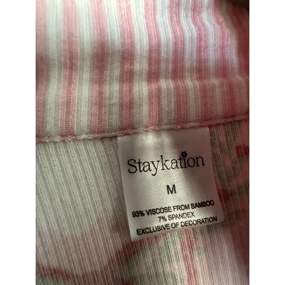 Stay Kation Pajama Top Christmas Santa Claus And Bow Print Pink Size Medium - Picture 2 of 2